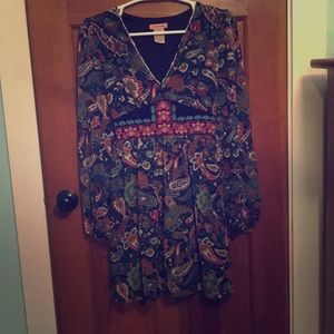 Super cute and flattering dress